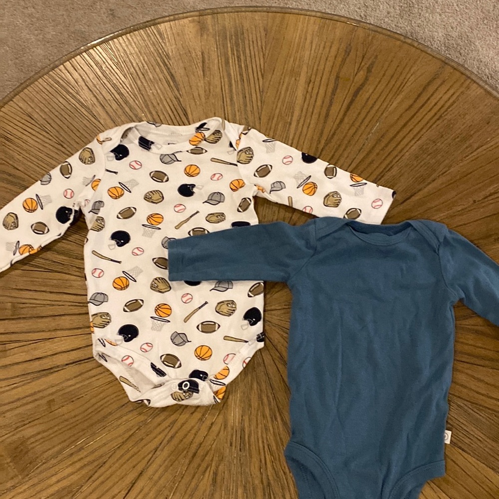 NWOT BABY LONG-SLEEVE ONESIES